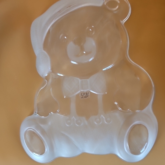 Clear Glass Teddy Bear Plate - Picture 4 of 4